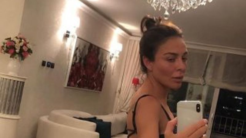 Ziynet Sali makyajsız poz verdi