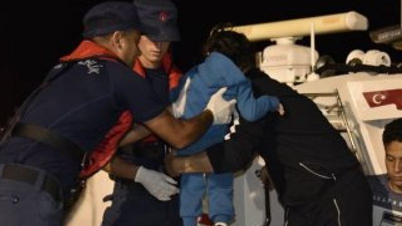 Çeşme’de 41 göçmen yakalandı