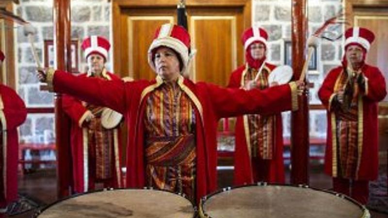 Kadın mehteran takımı ilgi görüyor