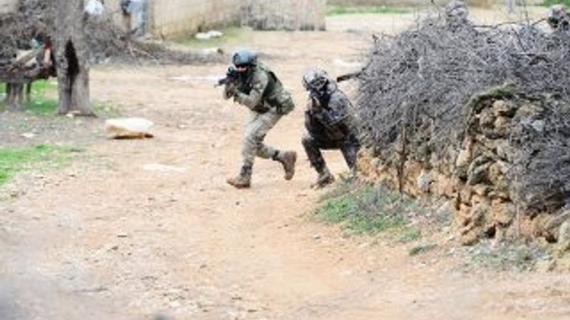 PKK Musul'a sığınak kazıyor