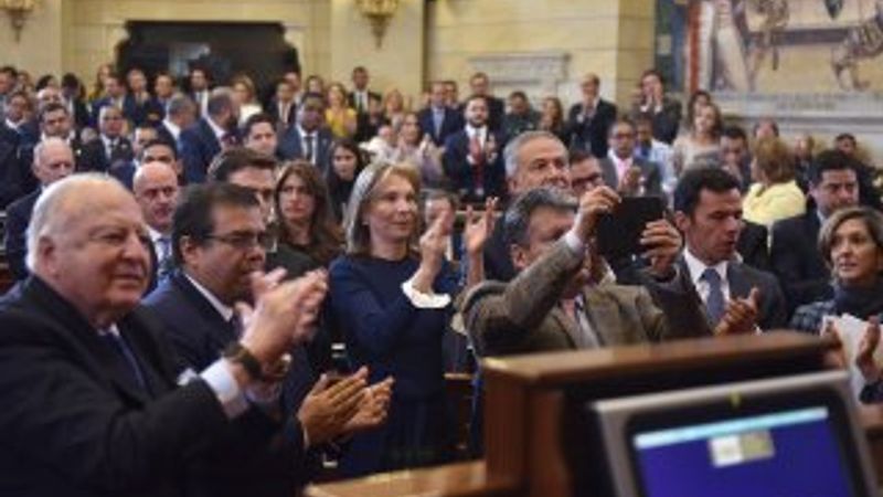 Kolombiya'da eski FARC gerillaları parlamentoda