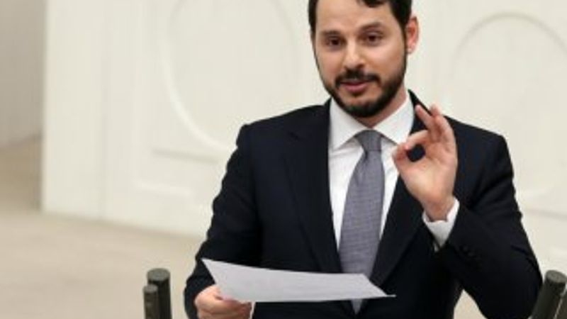 Bakan Albayrak ekonomistlerle istişare toplantısı yaptı