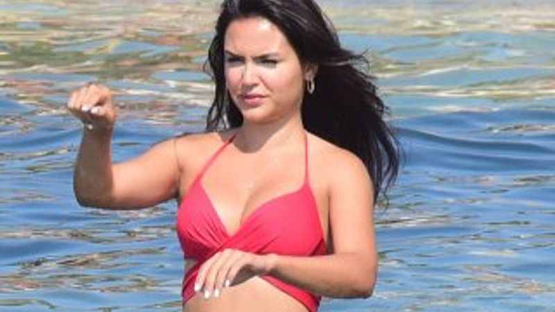 Sebahat Kumaş Bodrum'da tatilde