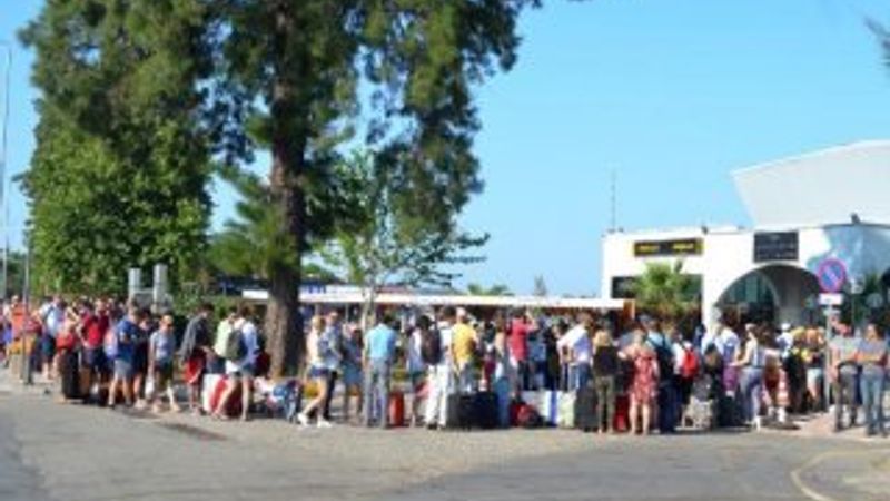 Ayvalık'tan Yunanistan'a turist akını