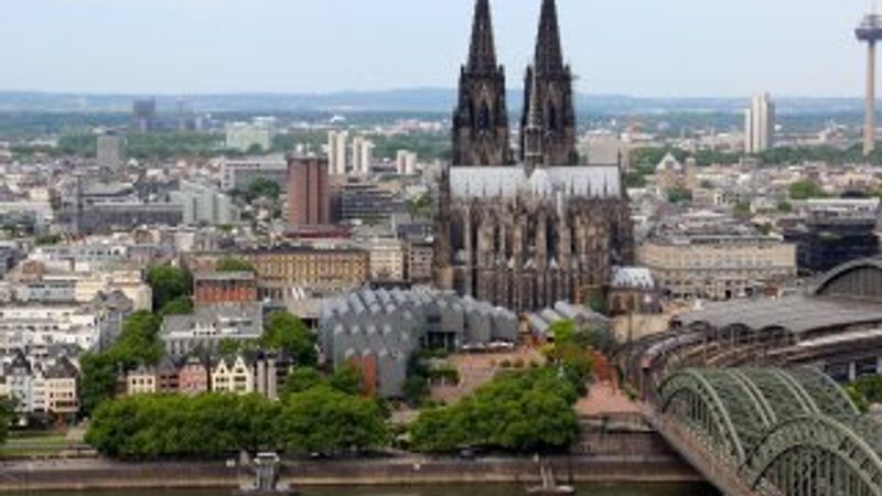 Köln Katedrali'nin örtüleri kayboldu