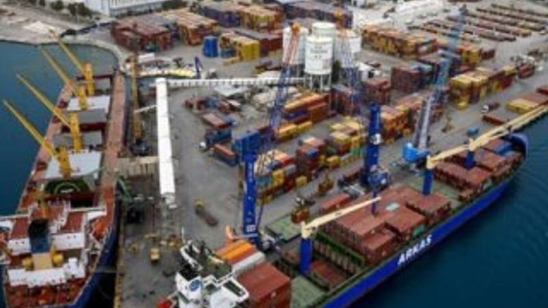 Türkiye'nin dış ticaret açığı azaldı