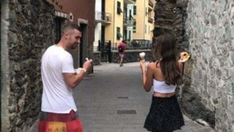 Oğulcan Engin şalvar giydi