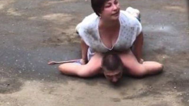 Rus kadın kapkaççıyı pişman etti