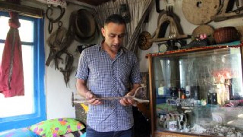 Köy evini müzeye dönüştürdü
