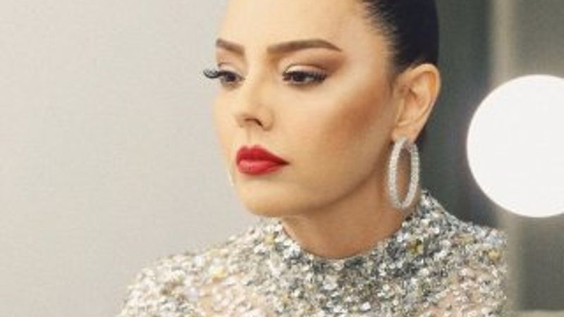 Ebru Gündeş Dubai sıcağına dayanamadı