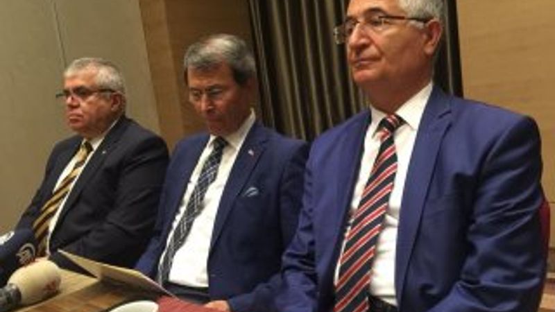 İYİ Parti'de kurucu üyeler istifa etti