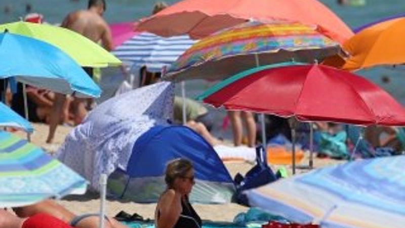 TL'nin değer kaybı İngiliz turistleri Antalya'ya çekti