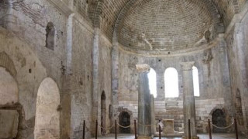 Noel Baba'nın rezidansı seraların altında