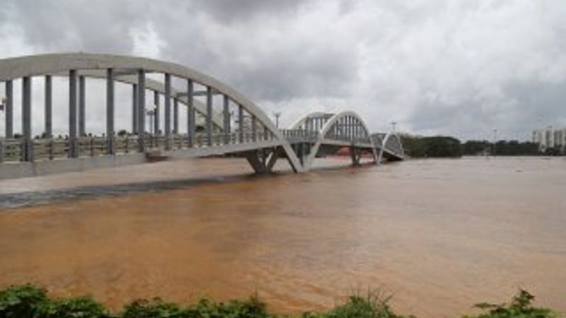 Hindistan’da heyelan felaketi: 27 ölü