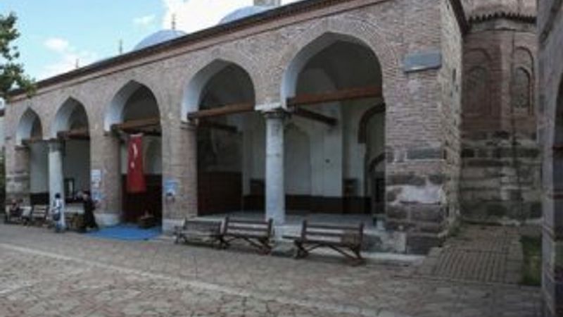 Düzen ve güvenliğinin simgesi: Karacabey Külliyesi