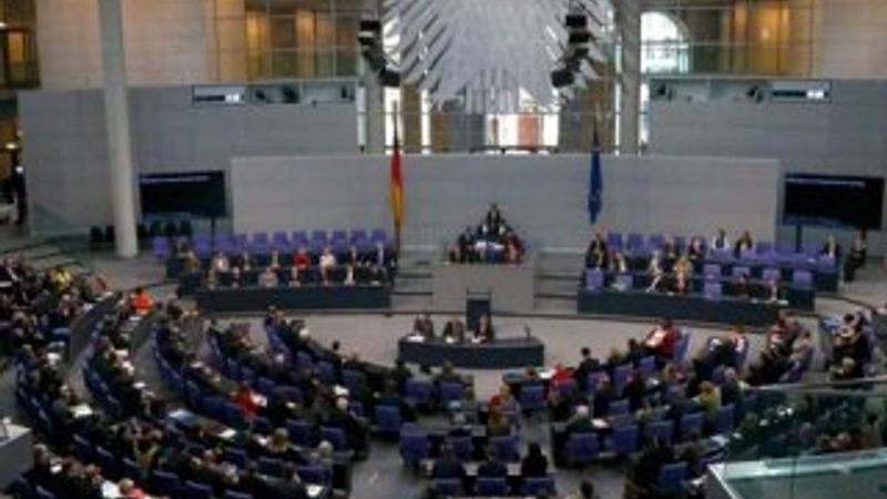 Cem Özdemir Türkiye'nin IMF'den yardım almasını bekliyor