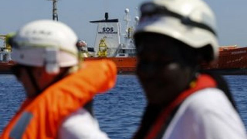 Tunus açıklarında göçmenleri taşıyan tekne battı