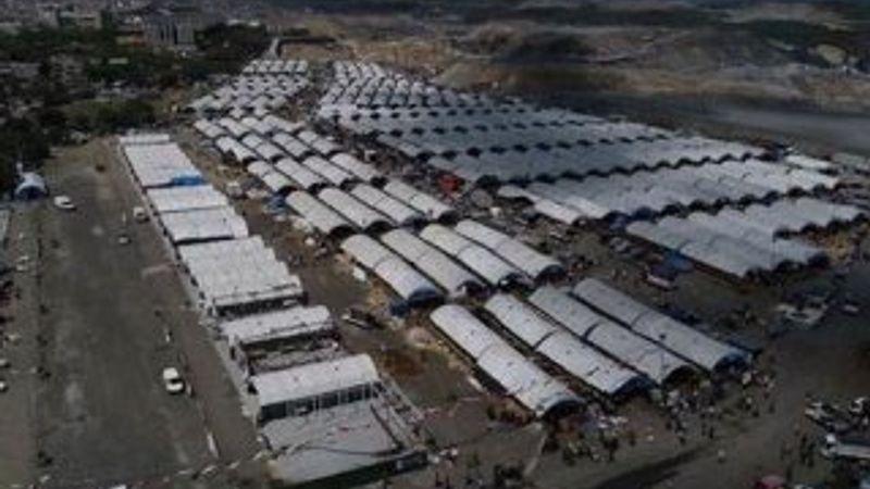 Sultangazi'de kurban pazarında yoğunluk