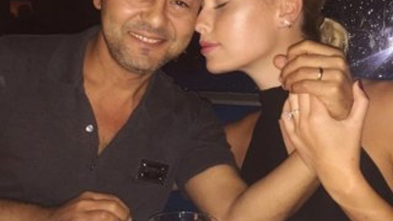 Serdar Ortaç Kıbrıs'ta sevenleriyle buluştu