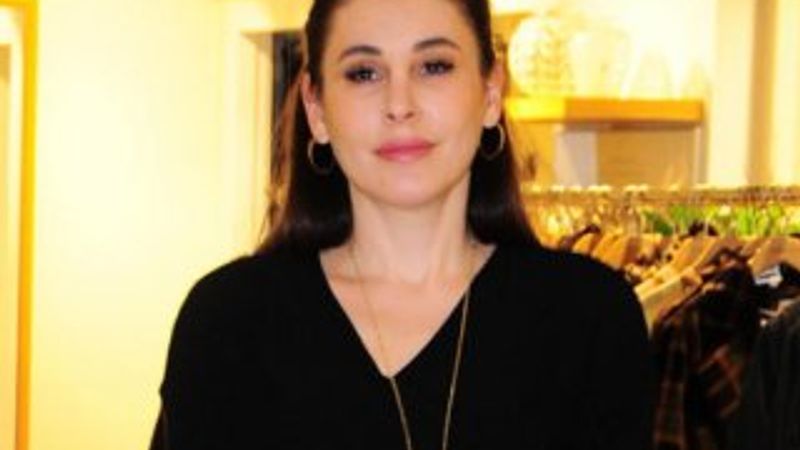 Funda Arar'ın evi yandı