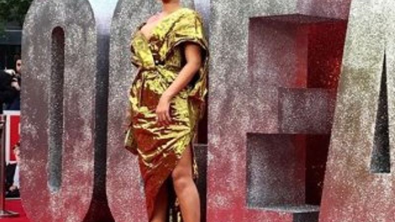 Rihanna kendi tasarımlarıyla podyuma çıkacak