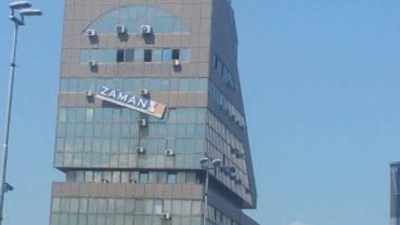 Üsküp’te Zaman gazetesi tabelası indirildi