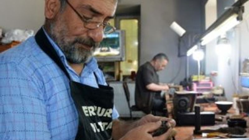 Siyah altının 43 yıllık ustası