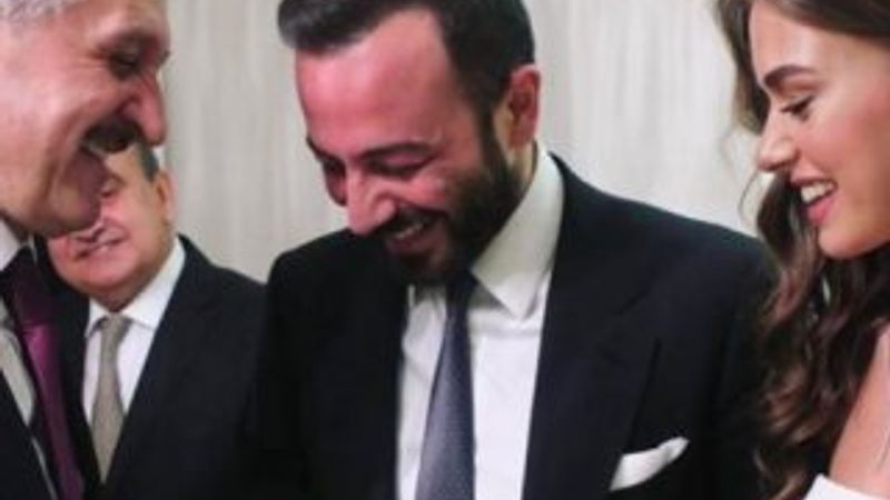 Bensu Soral'ın düğün davetiyesi