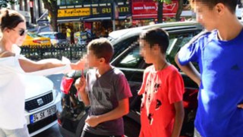 Nebahat Çehre para vermedi nasihat verdi