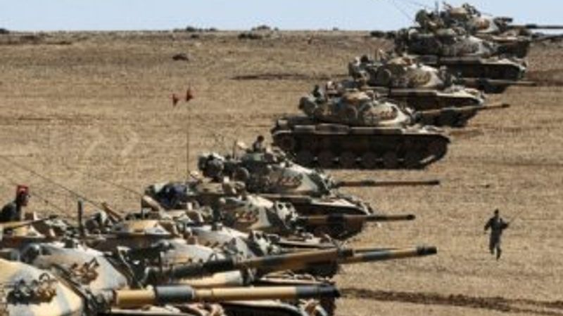 Türk askeri İdlib'de göç dalgasını engellemek için teyakkuzda