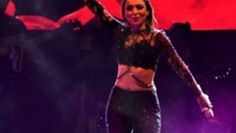 Ziynet Sali sahnede baygınlık geçirdi