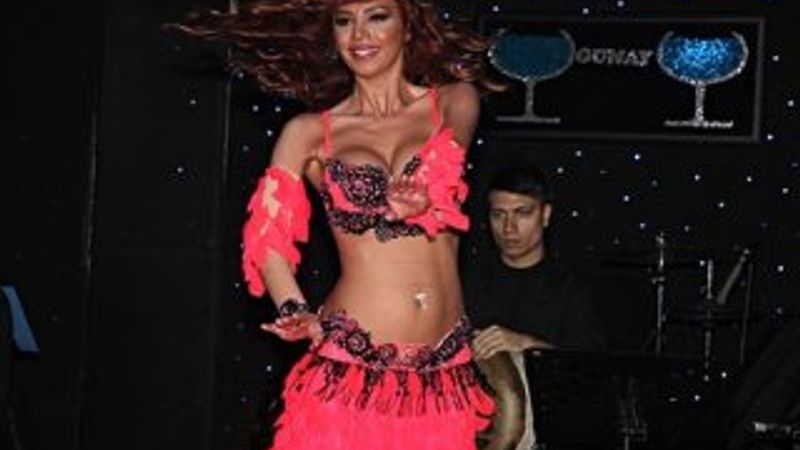 Ajda Pekkan oryantal Didem'i uyardı