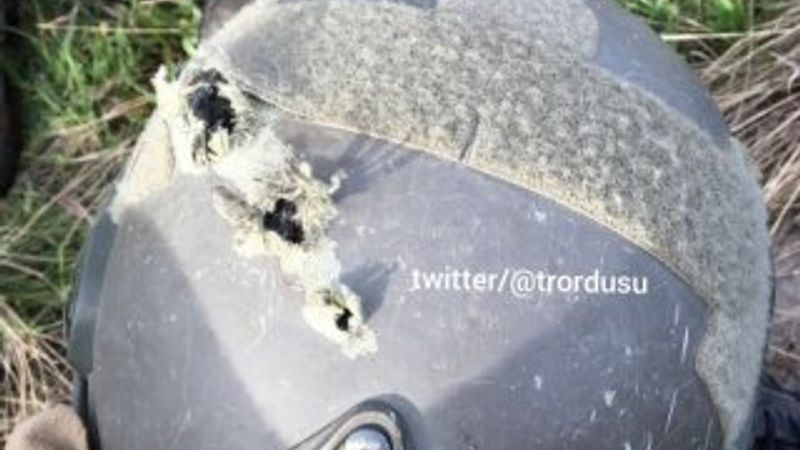 Kurşun Mehmetçik'in miğferini sıyırıp geçti