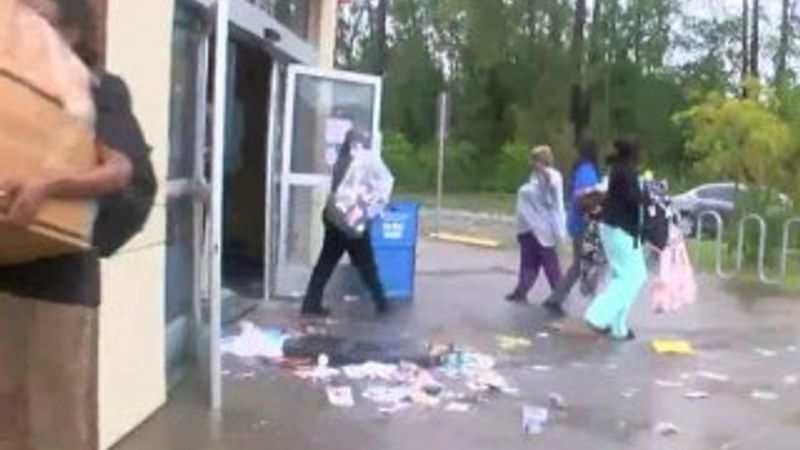 ABD'de yağmalar başladı