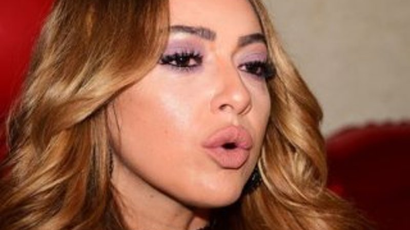 Hadise'den açıklama geldi