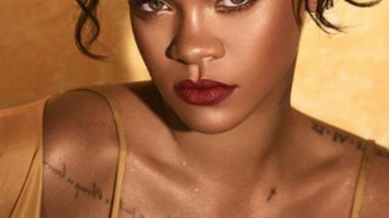 Rihanna Türk hayranlarını takibe aldı
