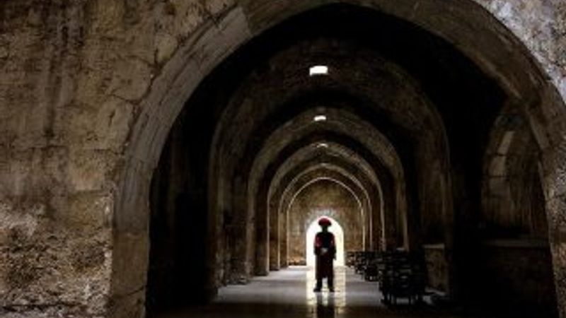 Tarihe meydan okuyan kervansaray: Alarahan