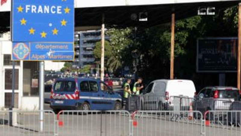 İtalya ve Fransa arasında Afrikalı göçmen krizi