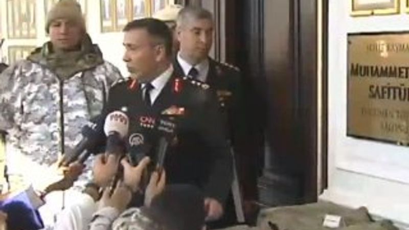 Tümgeneralden askeri kıyafetler hakkında bilgilendirme