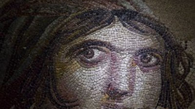 Çingene Kızı mozaiğinin kayıp parçaları getirilecek