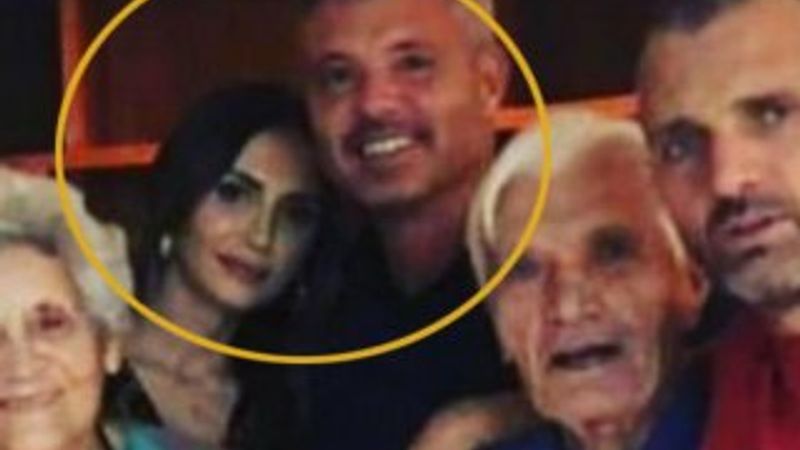 Emina Jahovic: Her şey ortada