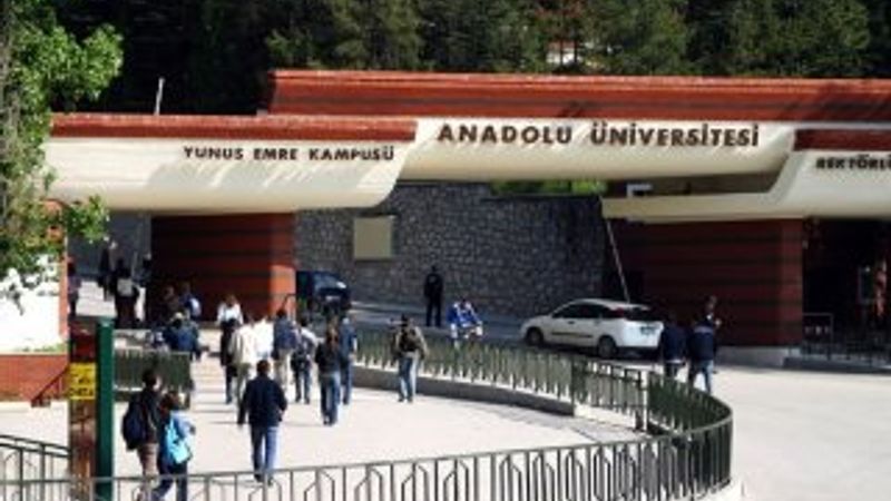 Açıköğretim sisteminde canlı dersler dönemi