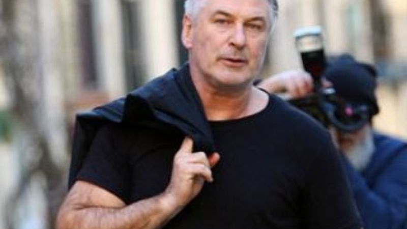 Alec Baldwin gözaltına alındı