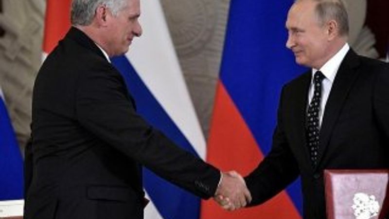 Rusya ve Küba liderleri görüştü