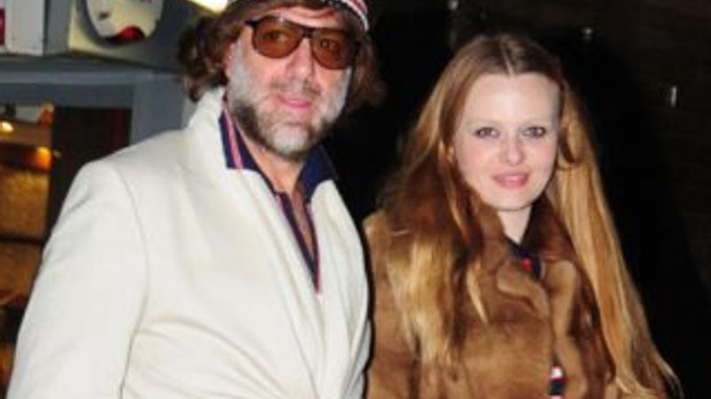 Naz Elmas içtiği sigaradan rahatsız oldu