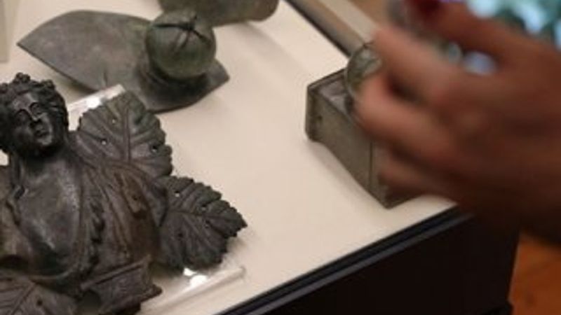 Karaborsadan kurtarılan tarihi eserler sergileniyor