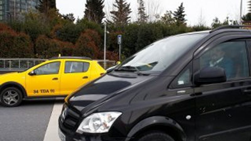 Taksiciler Odası Başkanı'nın Dubai'ye gitmesi taksicileri kızdırdı