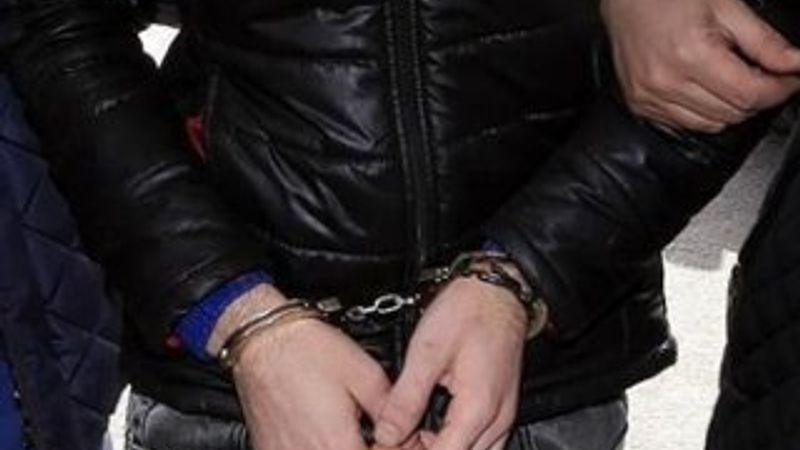 FETÖ okullarında görev yapan 14 öğretmene gözaltı