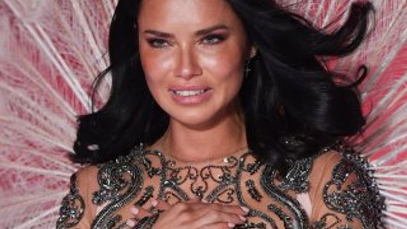 Adriana Lima emekli oldu