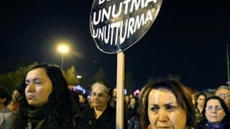 Düzce depreminde hayatını kaybedenler anıldı